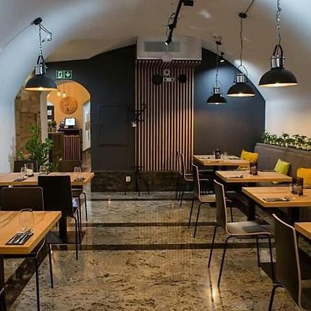 Discover Krakow Apartments - 3 Rakowicka St - Classic Apartments Near Main Station - Netflix 외부 사진