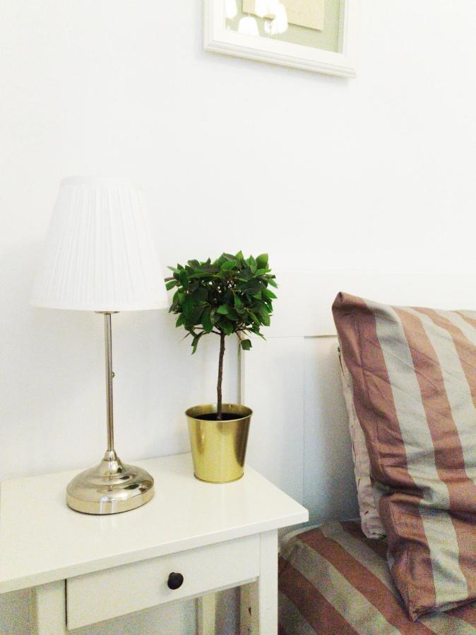 Discover Krakow Apartments - 3 Rakowicka St - Classic Apartments Near Main Station - Netflix 외부 사진