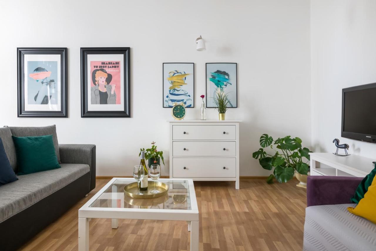 Discover Krakow Apartments - 3 Rakowicka St - Classic Apartments Near Main Station - Netflix 외부 사진