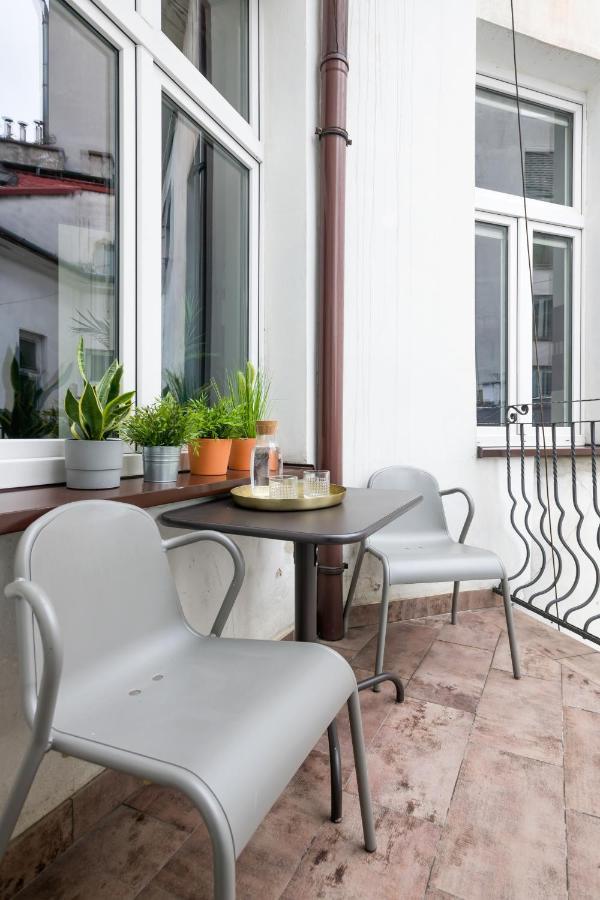 Discover Krakow Apartments - 3 Rakowicka St - Classic Apartments Near Main Station - Netflix 외부 사진