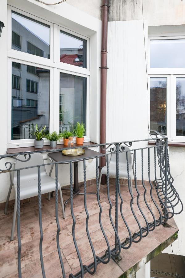 Discover Krakow Apartments - 3 Rakowicka St - Classic Apartments Near Main Station - Netflix 외부 사진