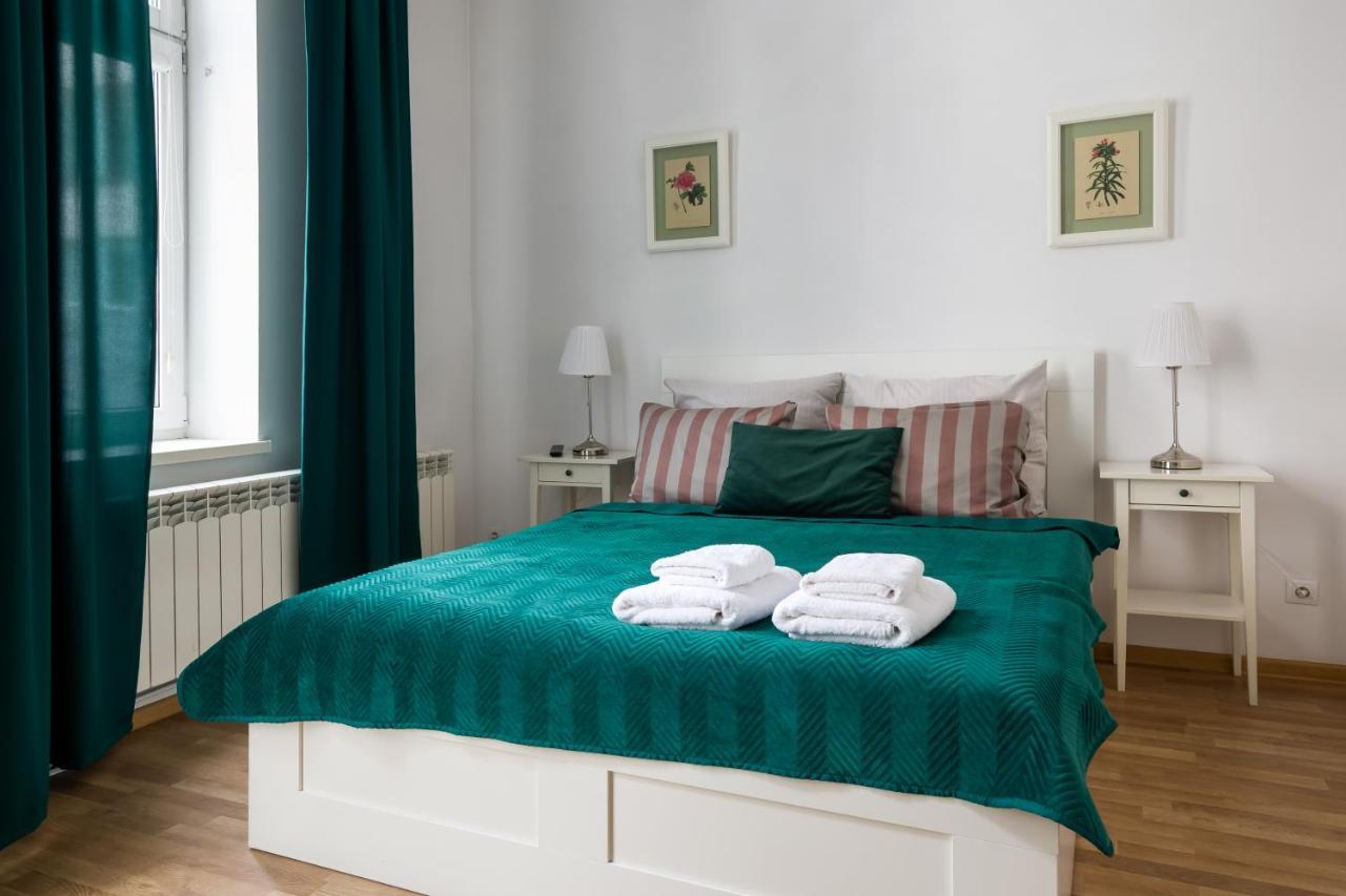 Discover Krakow Apartments - 3 Rakowicka St - Classic Apartments Near Main Station - Netflix 외부 사진