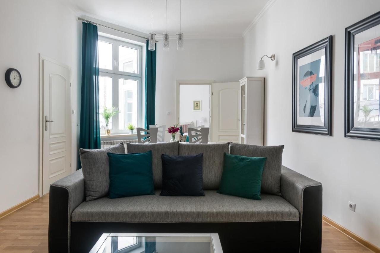 Discover Krakow Apartments - 3 Rakowicka St - Classic Apartments Near Main Station - Netflix 외부 사진