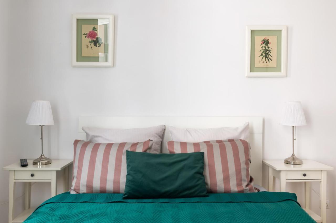 Discover Krakow Apartments - 3 Rakowicka St - Classic Apartments Near Main Station - Netflix 외부 사진
