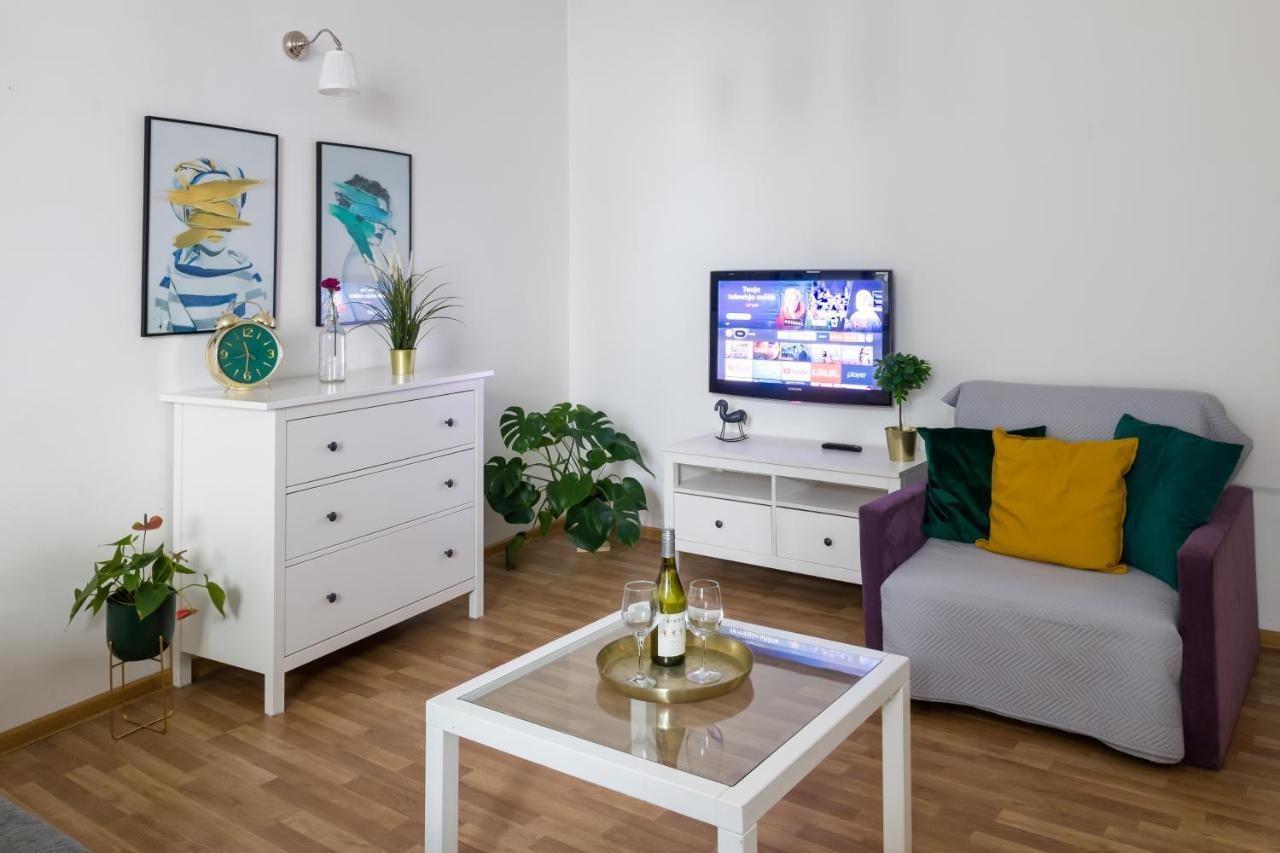 Discover Krakow Apartments - 3 Rakowicka St - Classic Apartments Near Main Station - Netflix 외부 사진