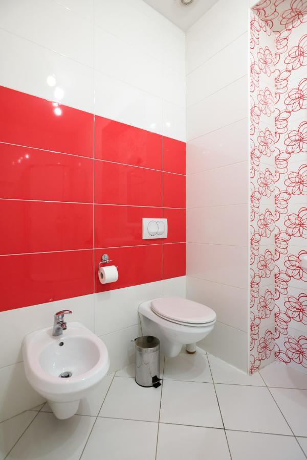 Discover Krakow Apartments - 3 Rakowicka St - Classic Apartments Near Main Station - Netflix 외부 사진