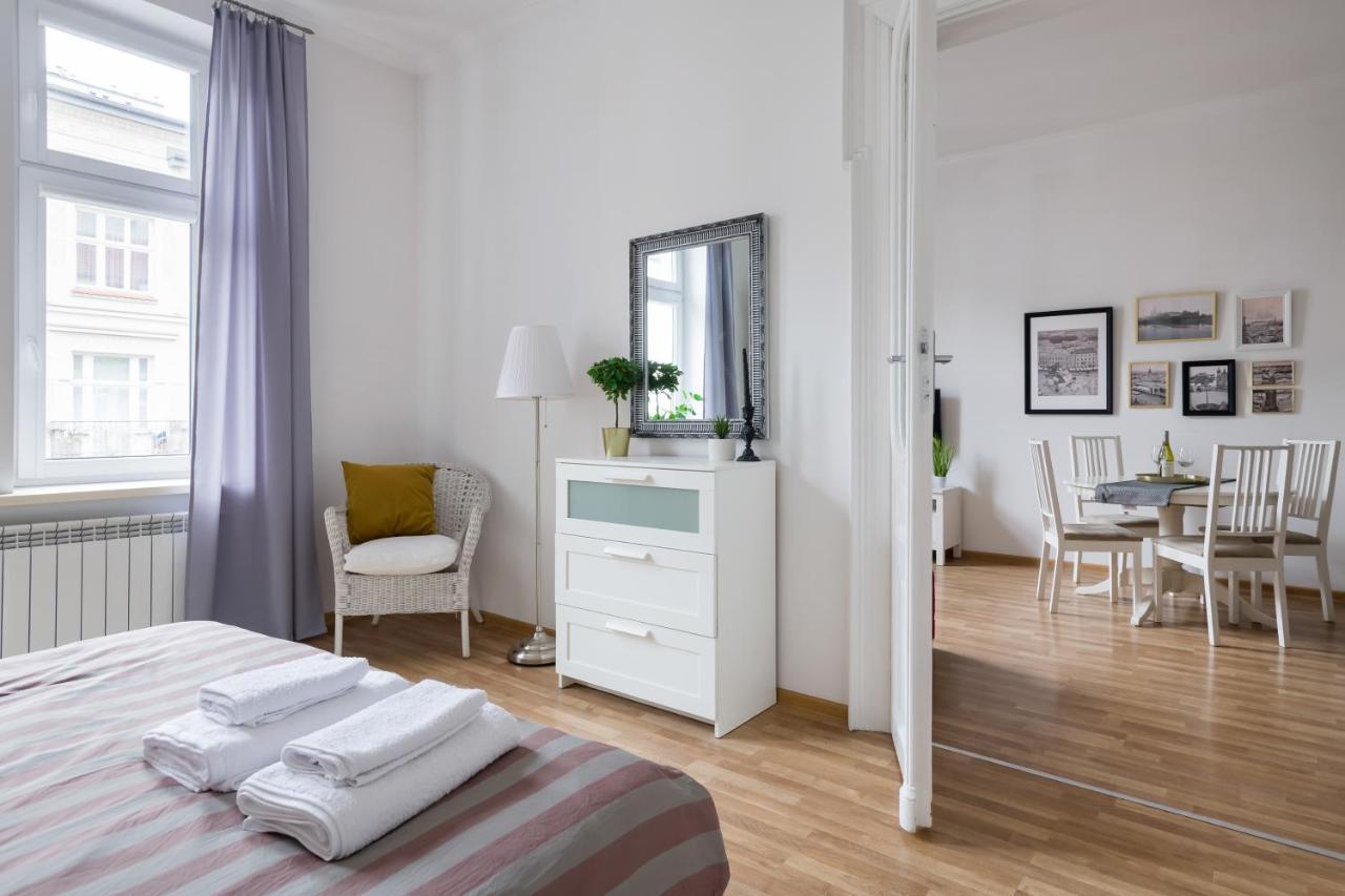 Discover Krakow Apartments - 3 Rakowicka St - Classic Apartments Near Main Station - Netflix 외부 사진